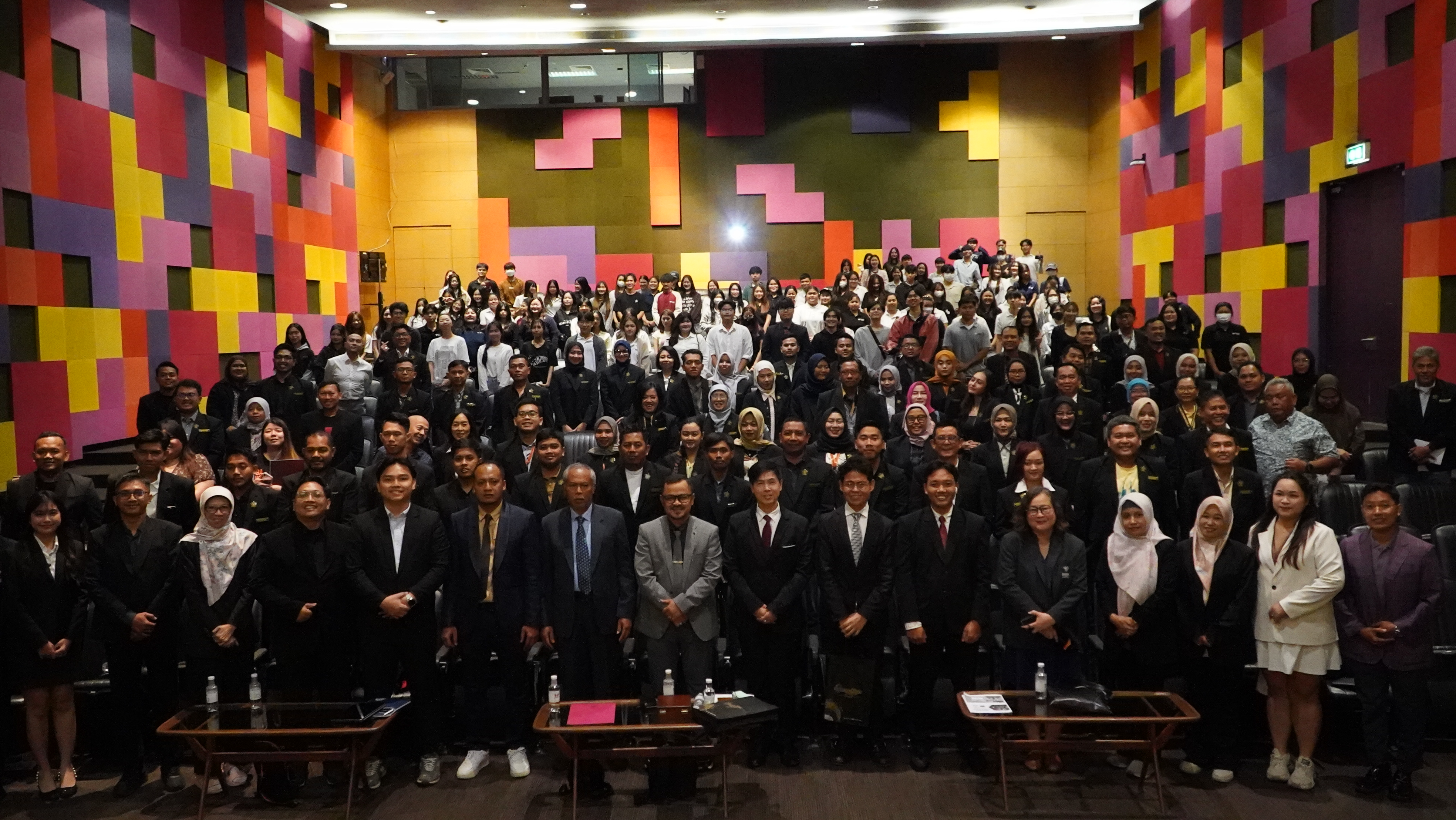 Kegiatan Wisuda Magister Periode II